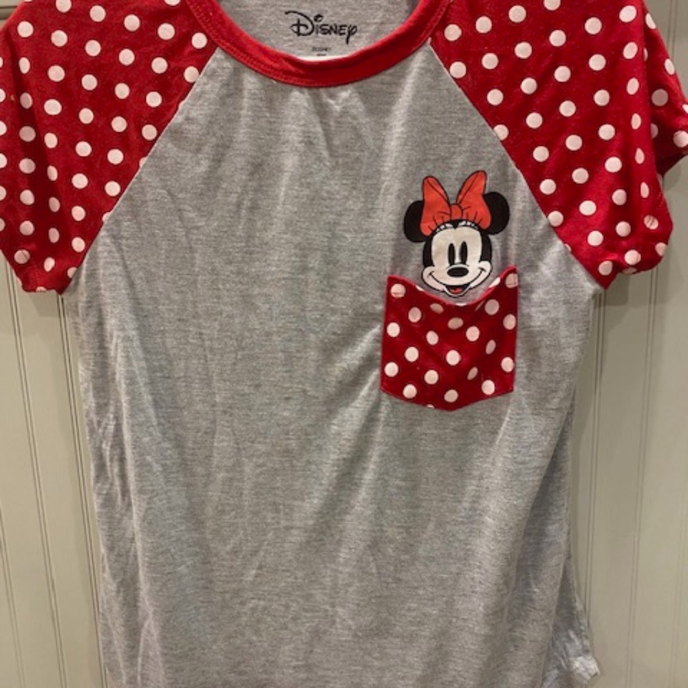 minnie mouse t shirt.  size medium